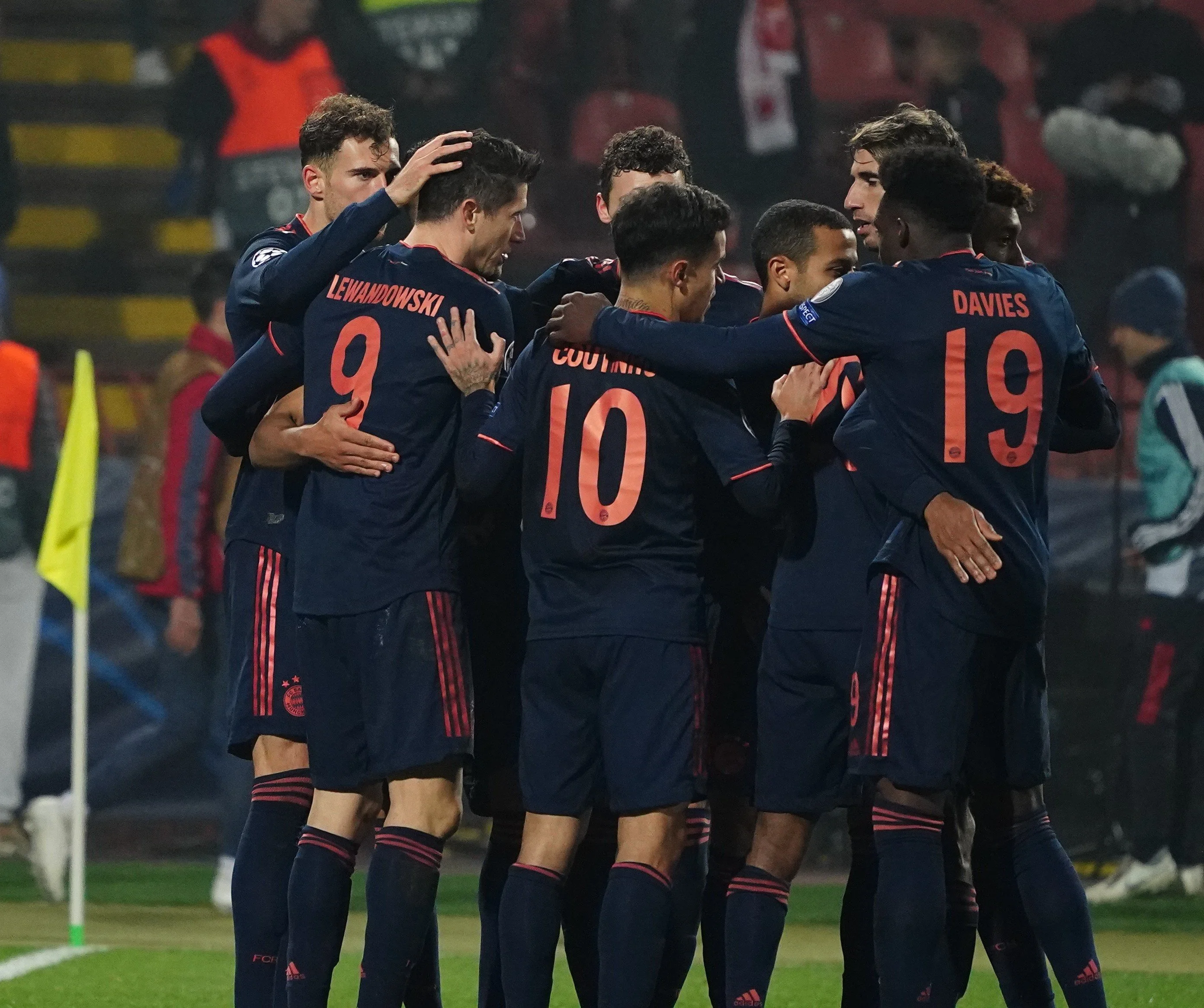 Радость мюнхенцев / твиттер Баварии