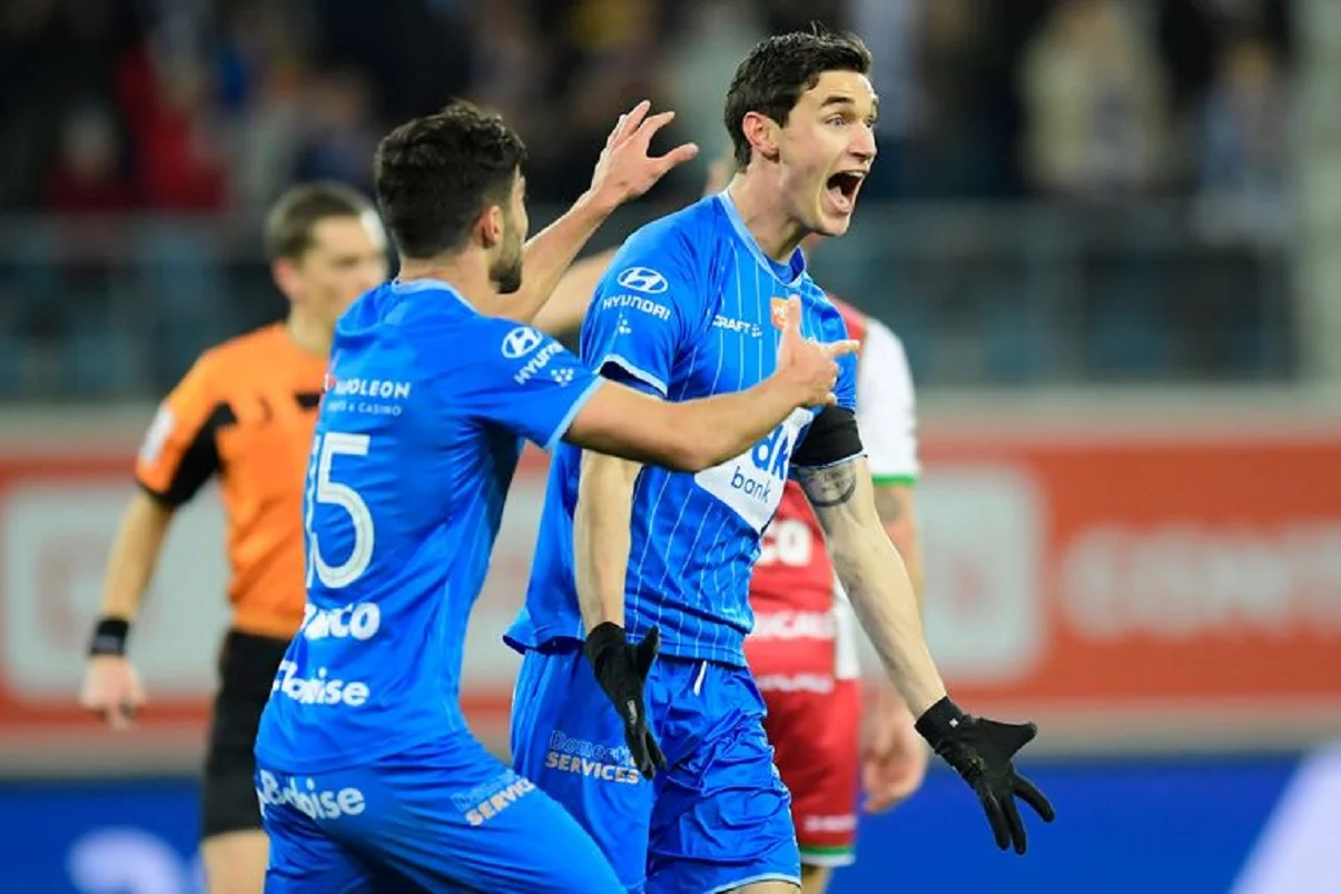 Яремчук радіє 10-му голу в чемпіонаті / Photo News