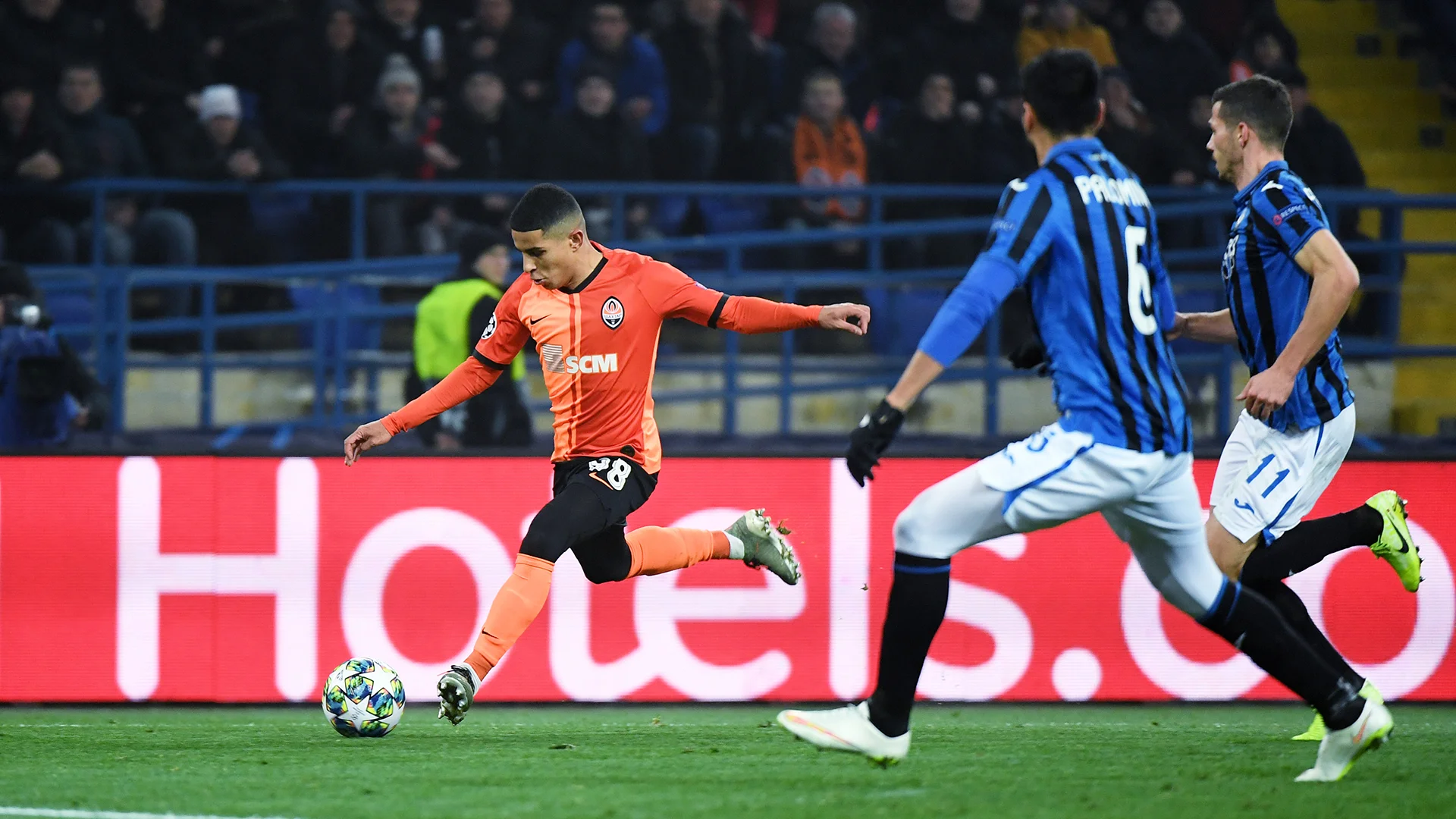 Додо / ФК Шахтер