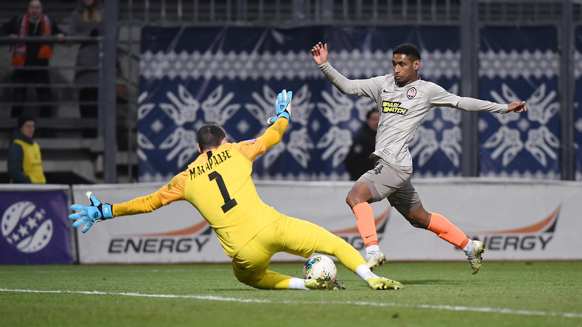 Заря – Шахтер: счет и обзор матча УПЛ 14 декабря 2019