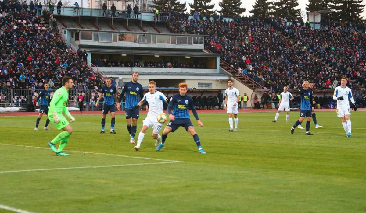 Десна – Динамо: игроки киевлян не подошли к фанатам / ФК Динамо