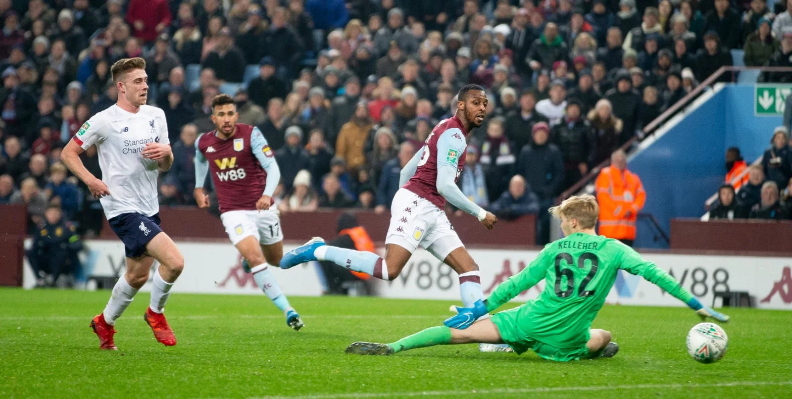 Астон Вилла – Ливерпуль / твиттер Астон Виллы