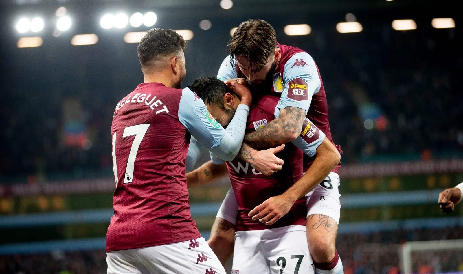 Радость бирмингемцев / твиттер Астон Виллы