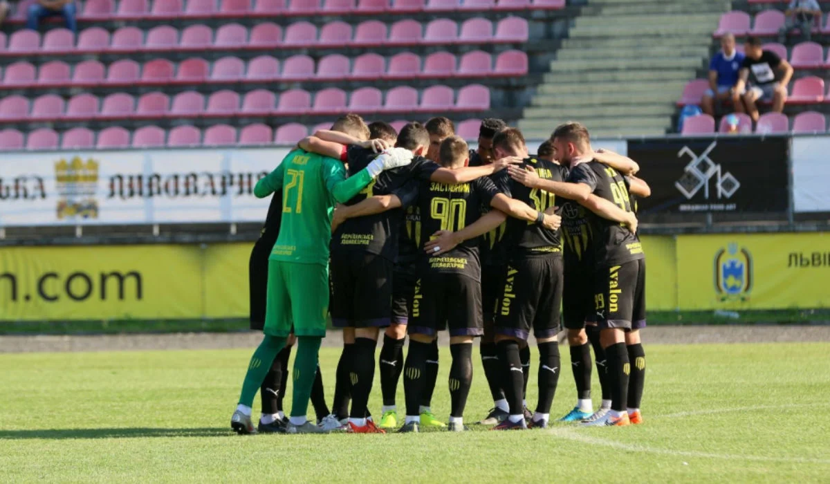 Рух залишився без трьох гравців / ФК Рух