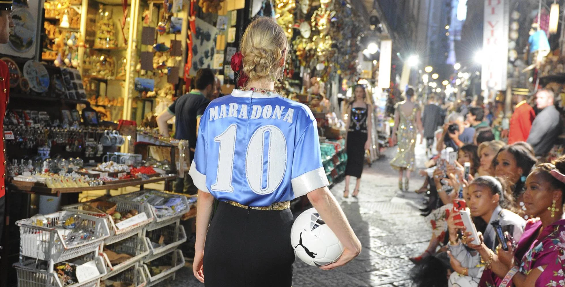 Скандальна футболка Марадони / Gtresonline