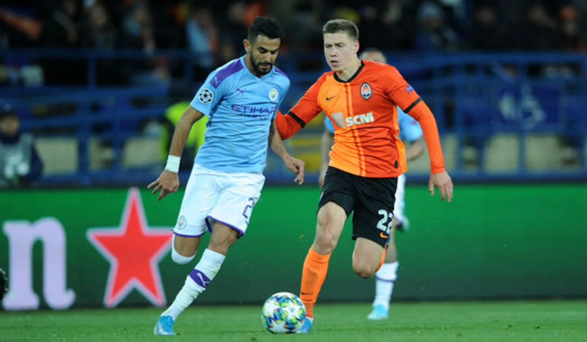 Микола Матвієнко в матчі проти Манчестер Сіті / ФК Шахтар