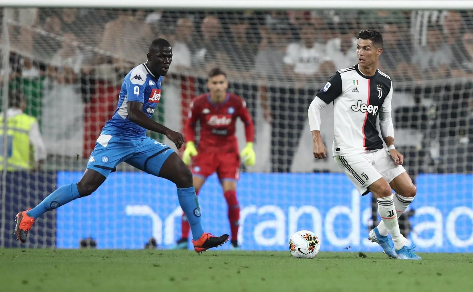 Кулибали против Роналду / AFP