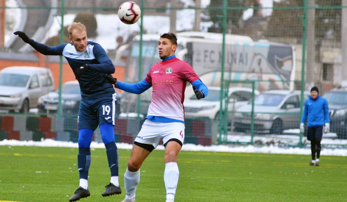 Юрий Кравчук (справа) / ФК Львов