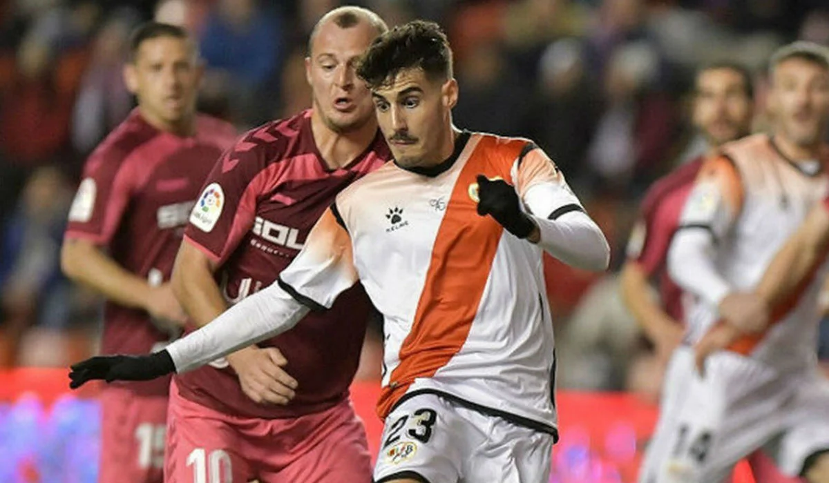 Роман Зозуля в матчі Райо Вальєкано – Альбасете / AS