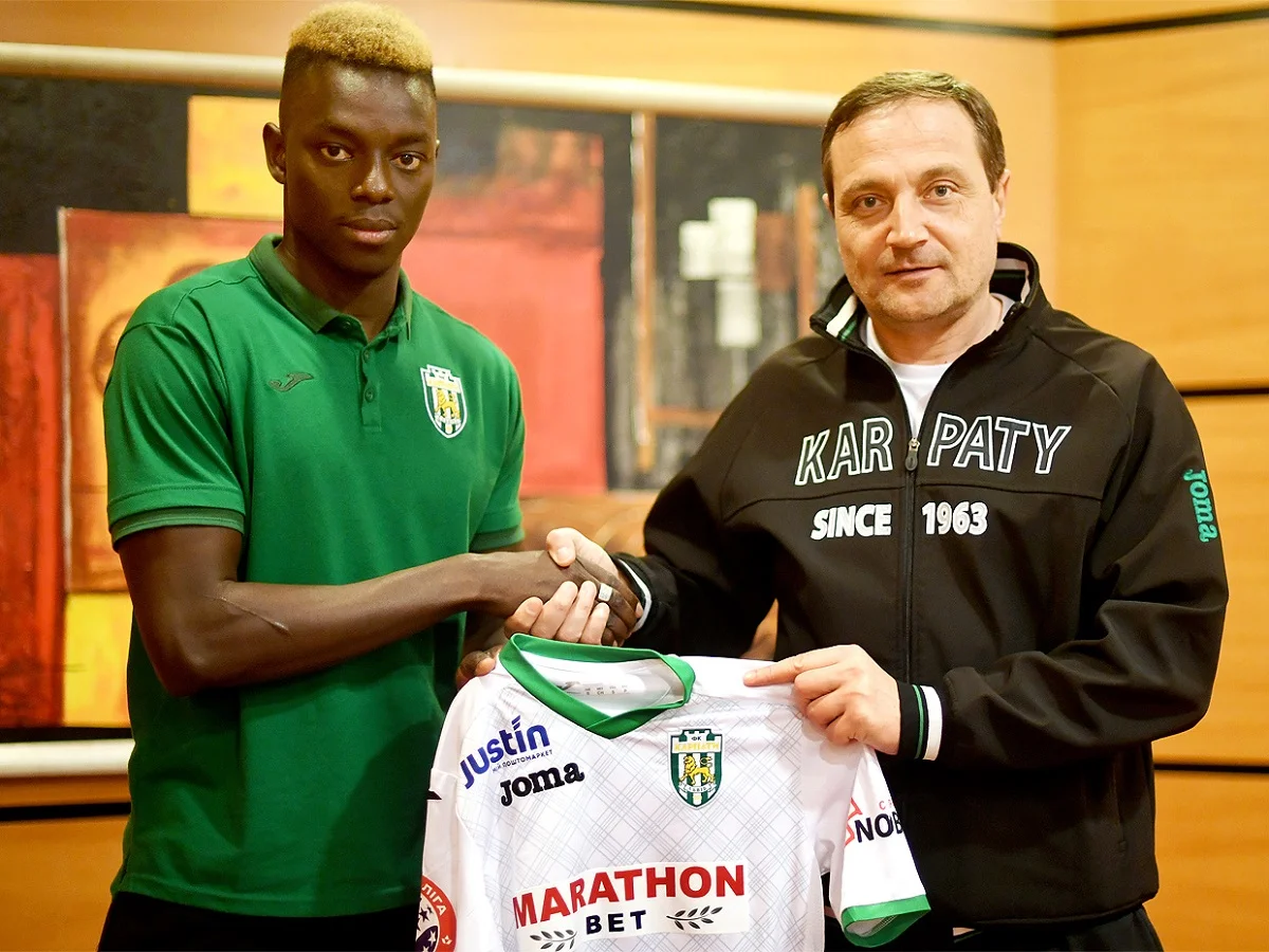 Матар Дійє (ліворуч) / ФК Карпати