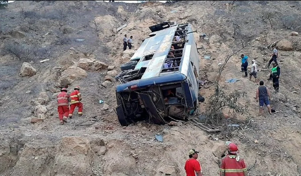 Автобус після падіння / Фото з відкритих джерел