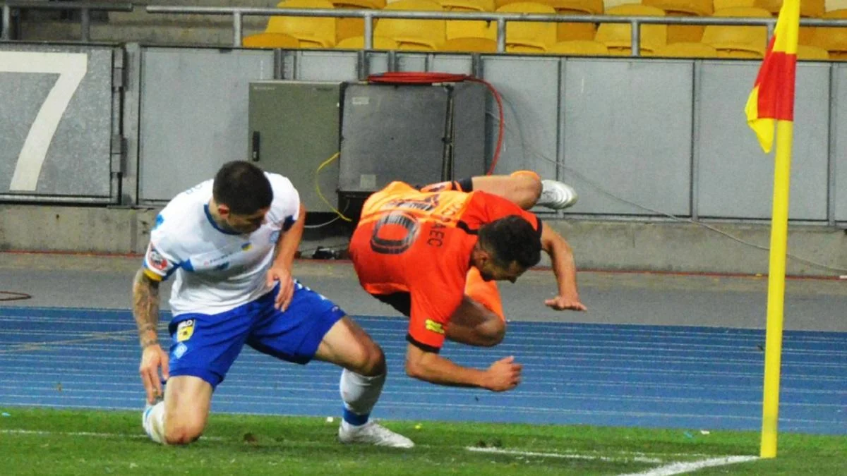 Денис Попов и Жуниор Мораес / Фото: Иван Вербицкий