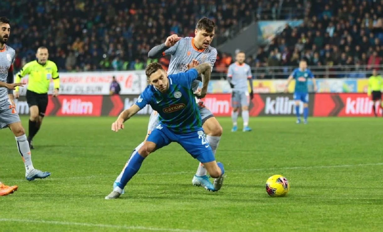 Денис Гармаш освоюється за кордоном / Rizespor