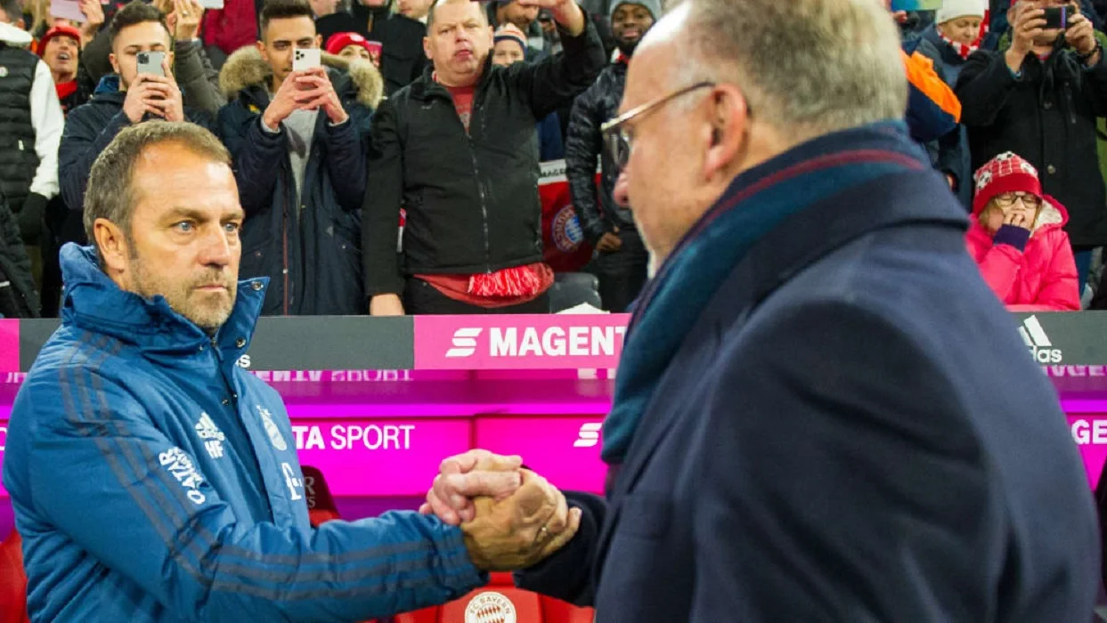 Ганс-Дітер Флік (зліва) з роботодавцем Карл-Хайнцом Румменігге / Getty Images