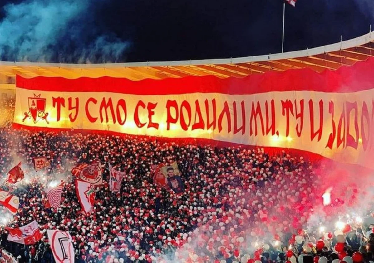 Фанати Црвени Звезди влаштували фаєр-шоу / Fanatik