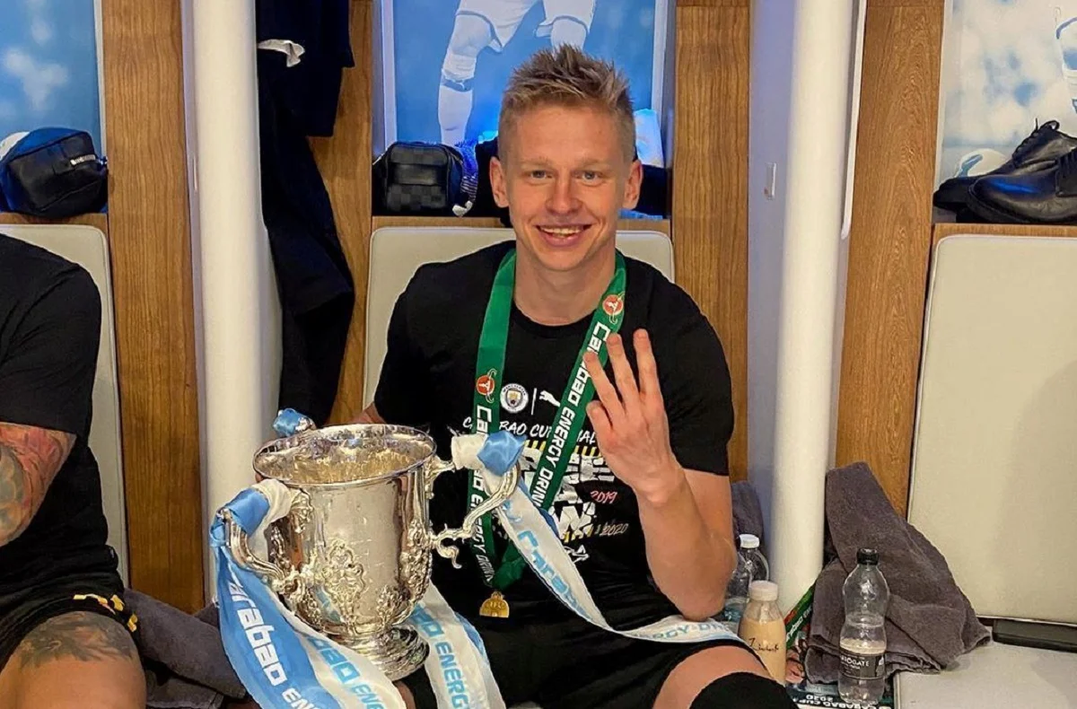Александр Зинченко с Кубком лиги / инстаграм Александра Зинченко