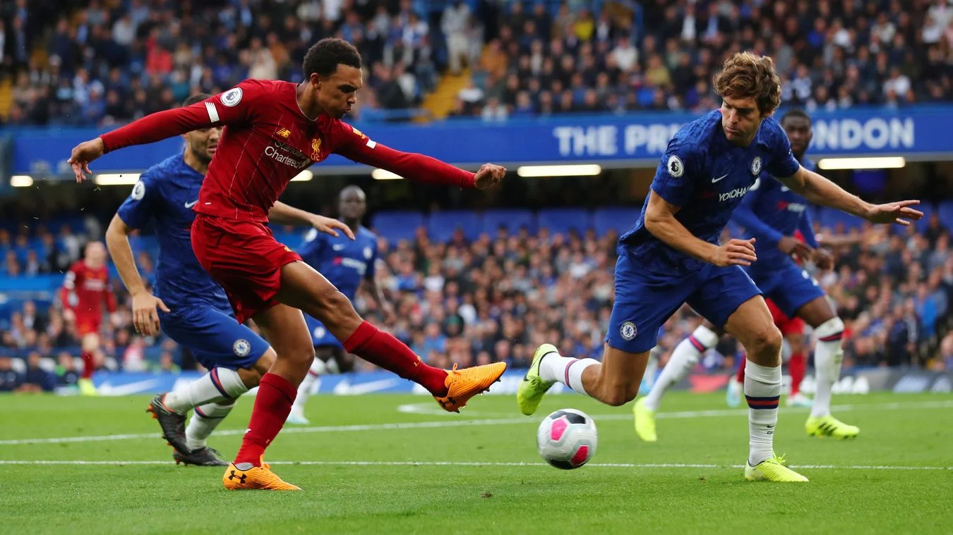 Зінченко в гонитві за ще одним трофеєм, яскравий бій Челсі та Ліверпуля і справжня класика кальчо: топ-5 матчів мідвіку