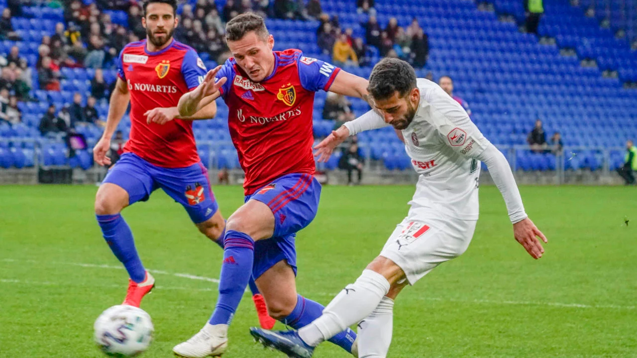 Чемпіонат Швейцарії призупинили через коронавірус / Sport.ch