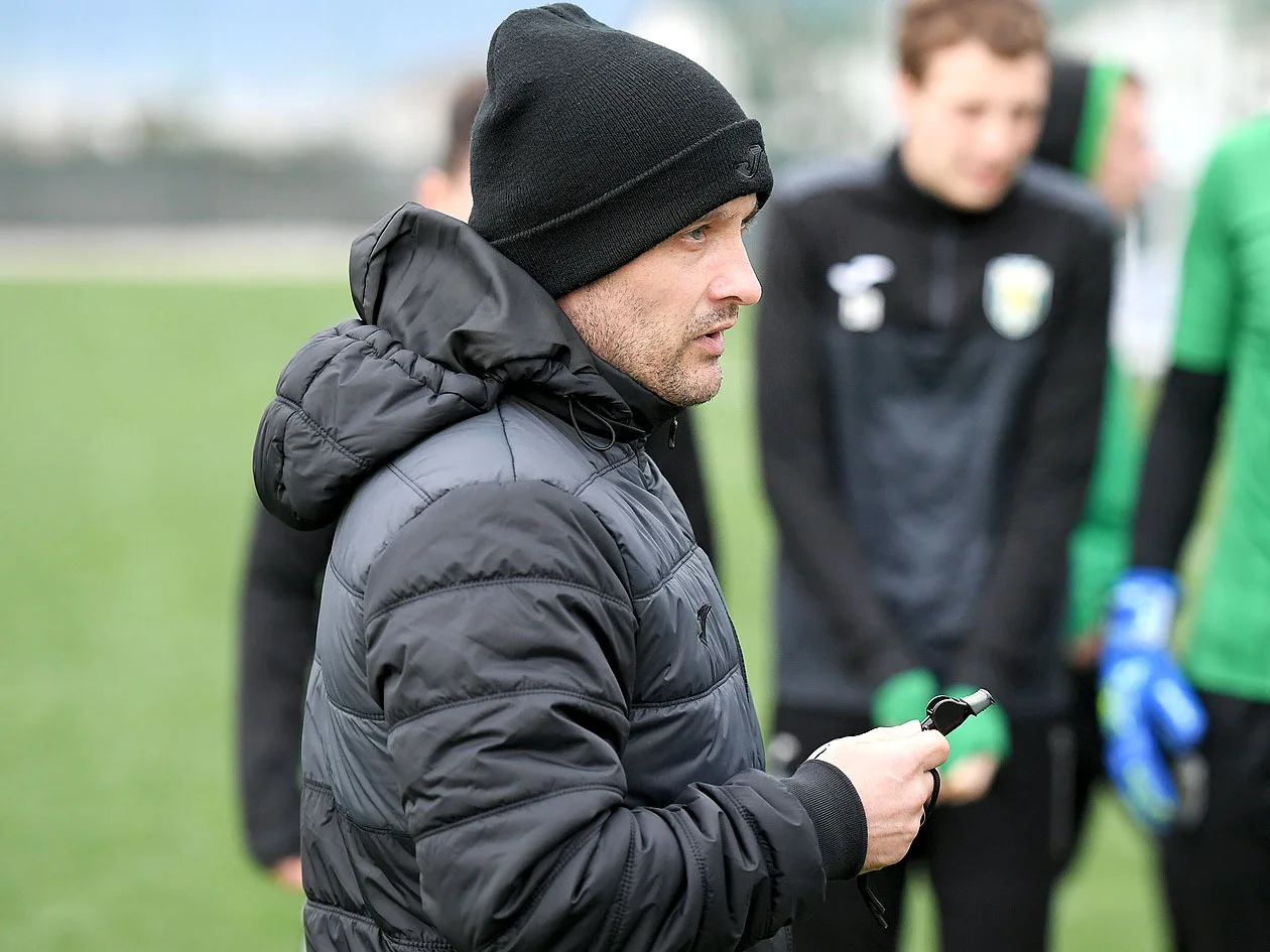 Тренер Карпат Роман Санжар / Сайт "левів"