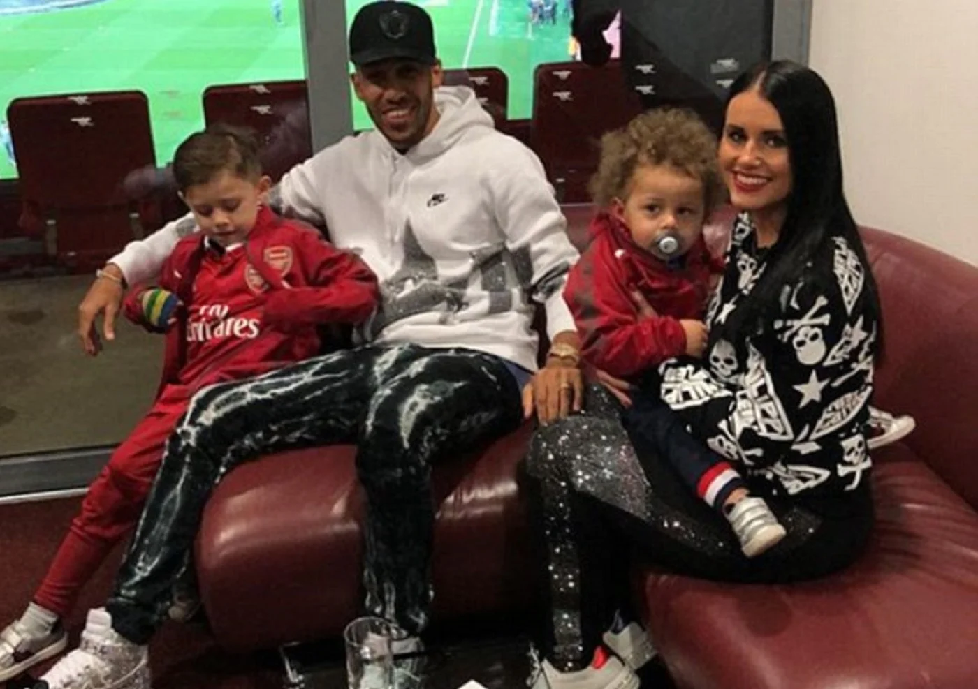 П'єр-Емерік Обамеянг з коханою / Фото з відкритих джерел