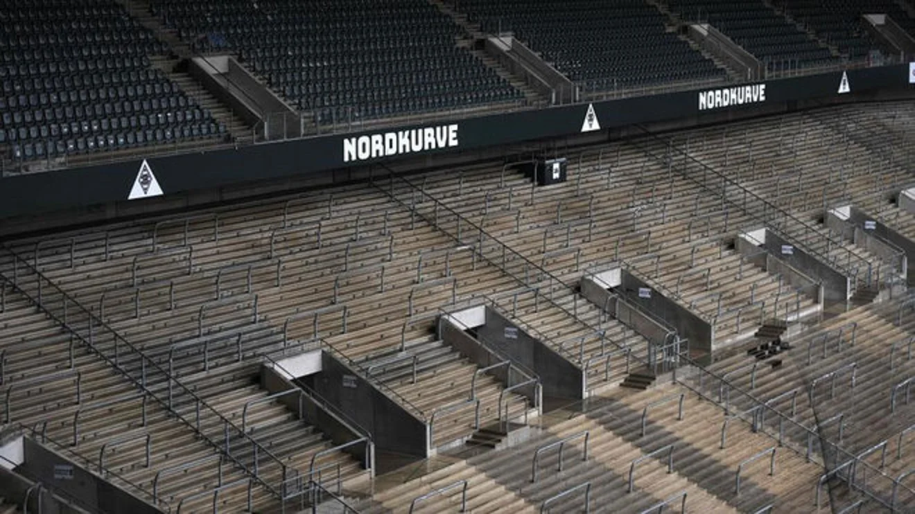 Стадіони чекають на повернення глядачів