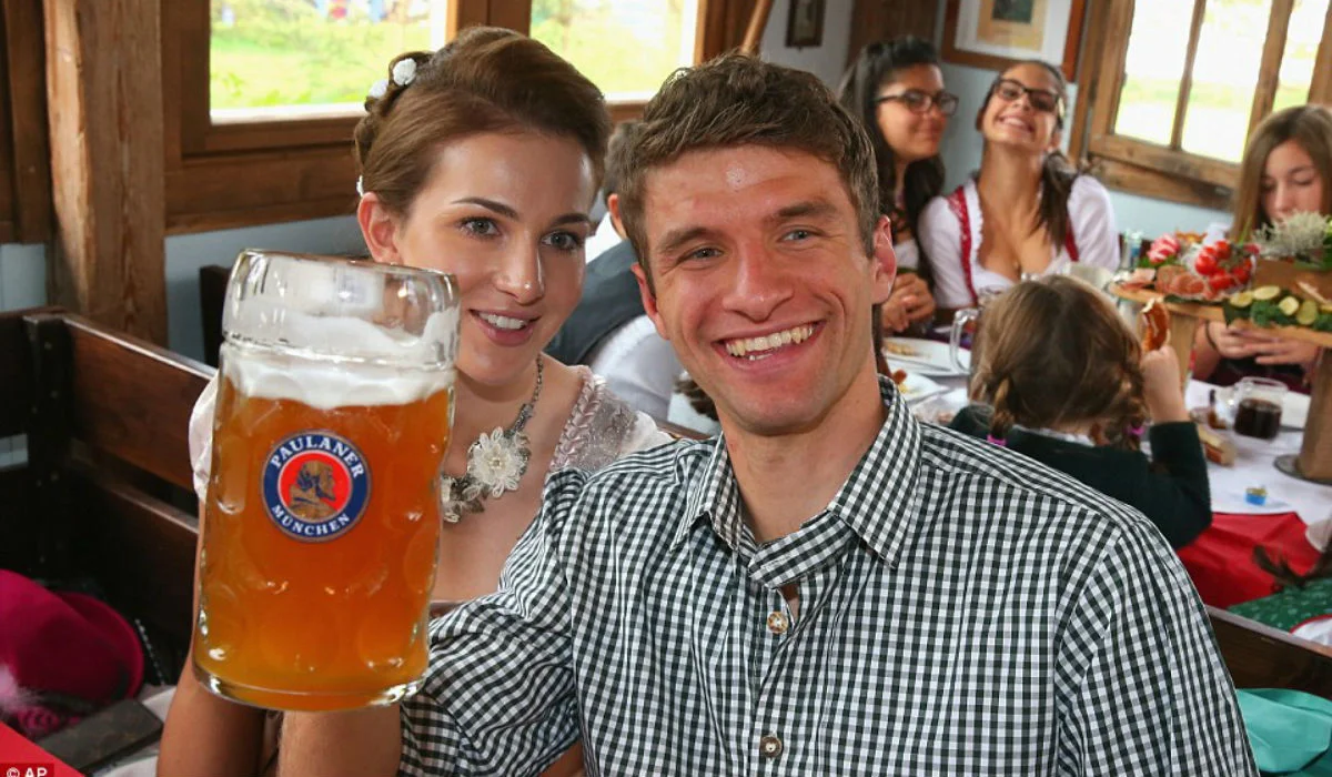 Томас Мюллер умеет развлекаться / фото из соцсетей