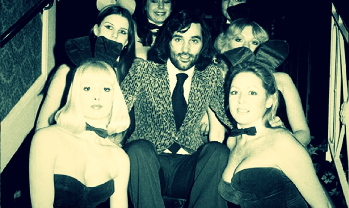 Джордж Бест купається в народній любові / Фото із відкритих джерел