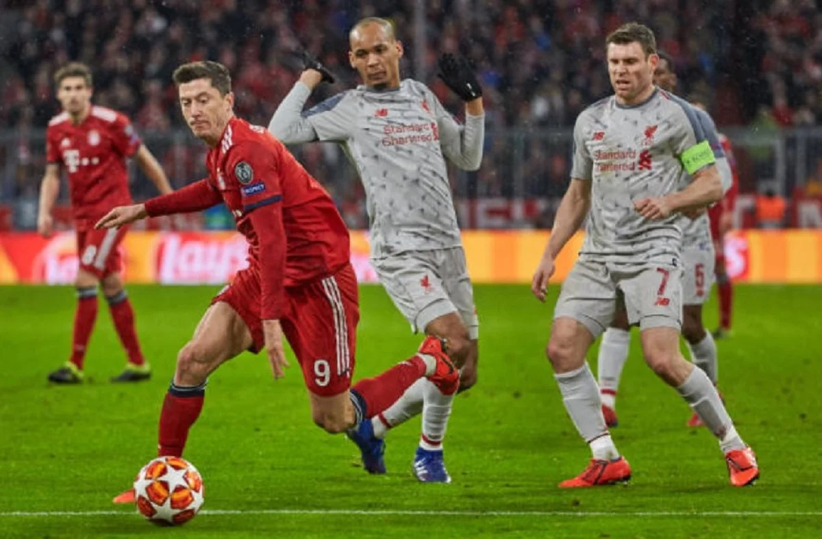 Роберт Левандовски против Джеймса Милнера