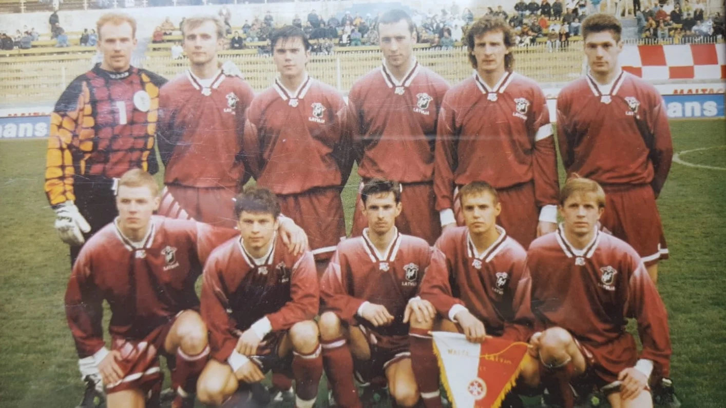 Арманд Зейберліньш (другий праворуч у верхньому ряду)