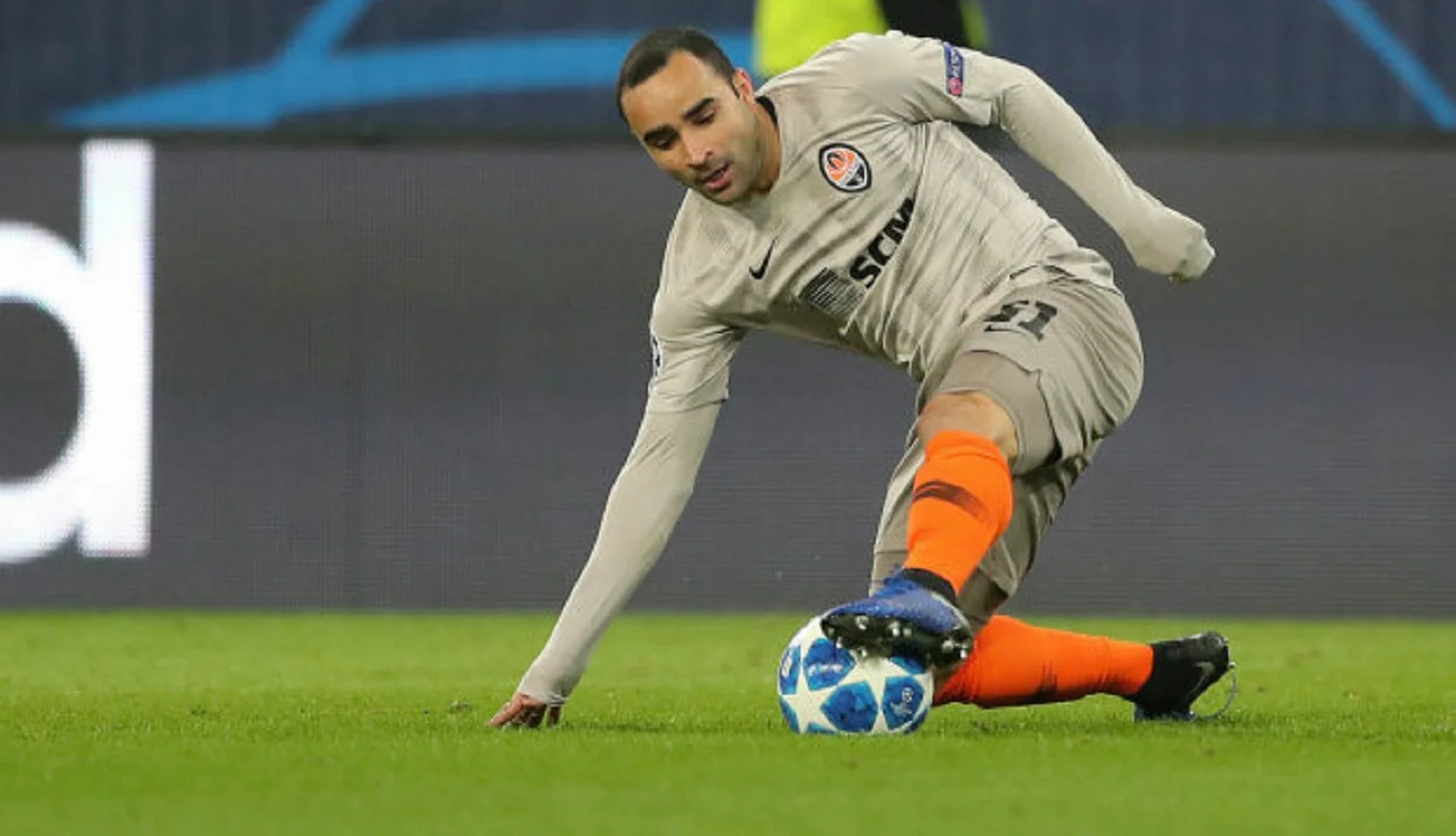 Исмаили / ФК Шахтер