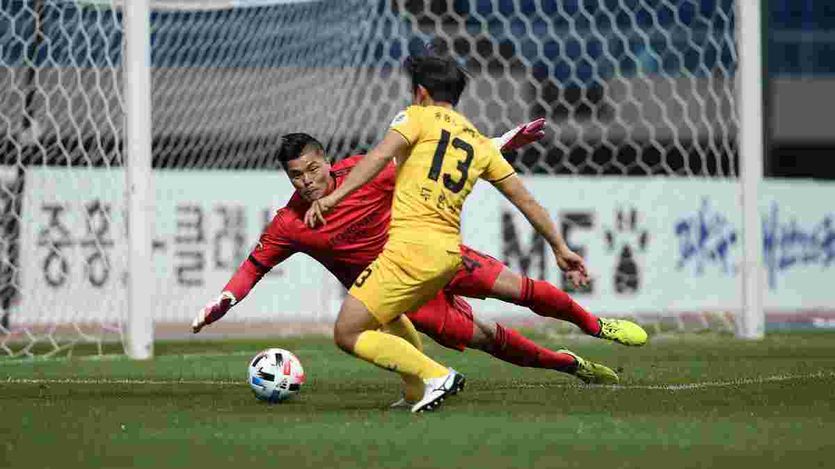 Южная Корея: вице-чемпион страны начал сезон с разгрома, игроки показали лайфхак для приветствий во времена пандемии