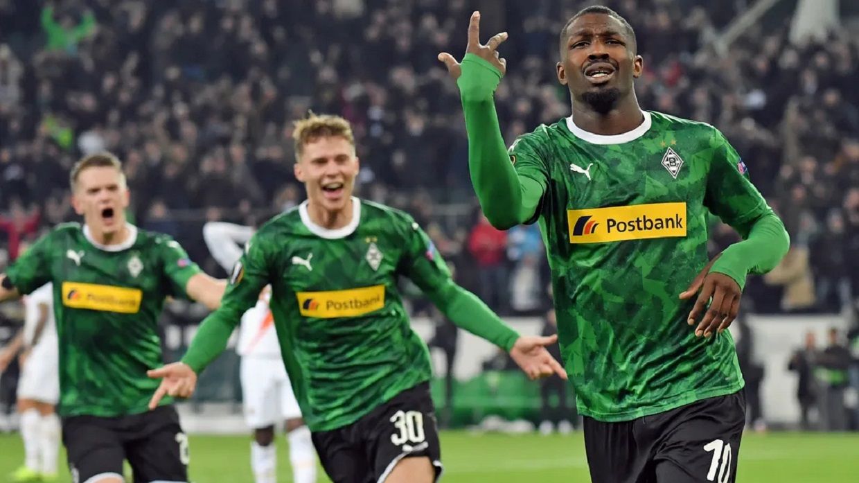Маркус Тюрам (справа) / Bundesliga