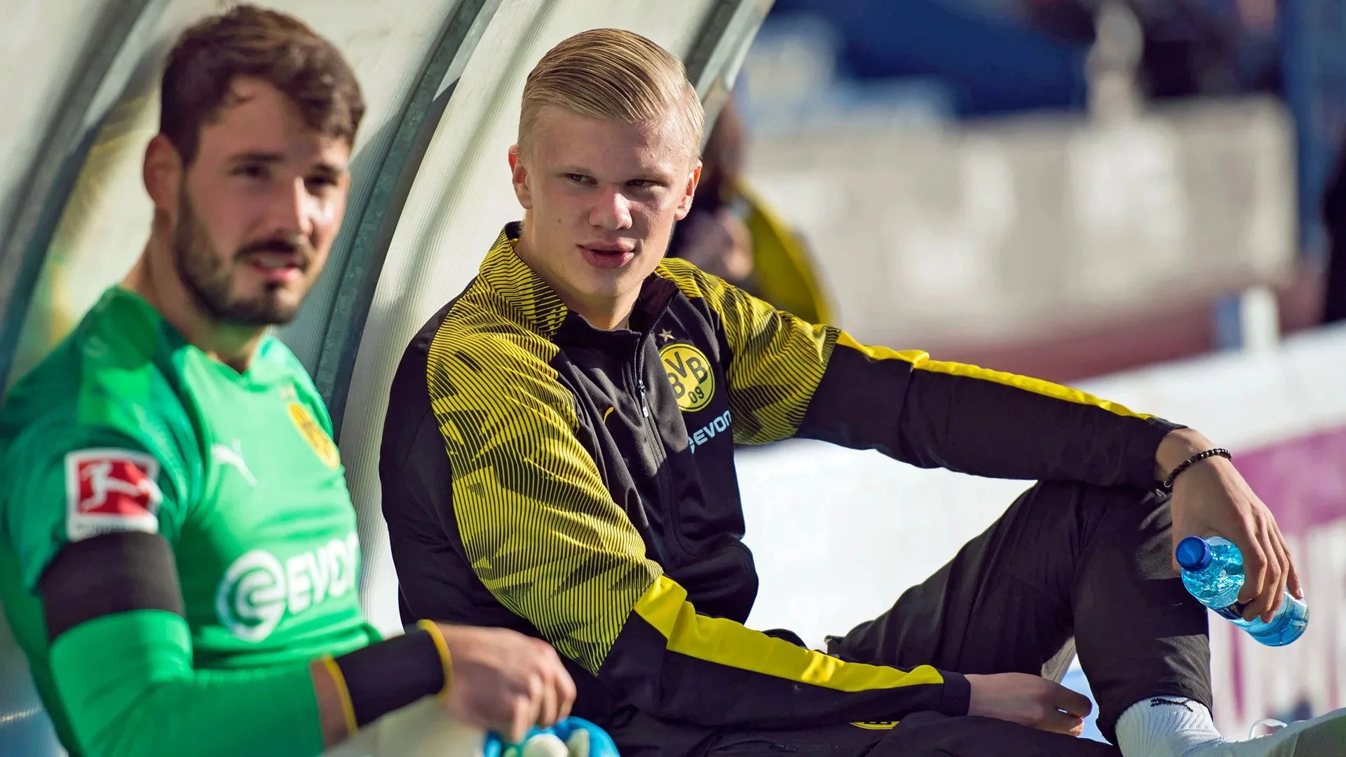 Эрлинг Холанд (справа) / официальный сайт Бундеслиги