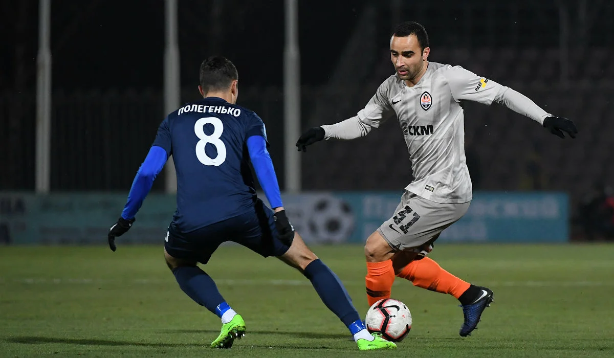 Исмаили (справа) / ФК Шахтер