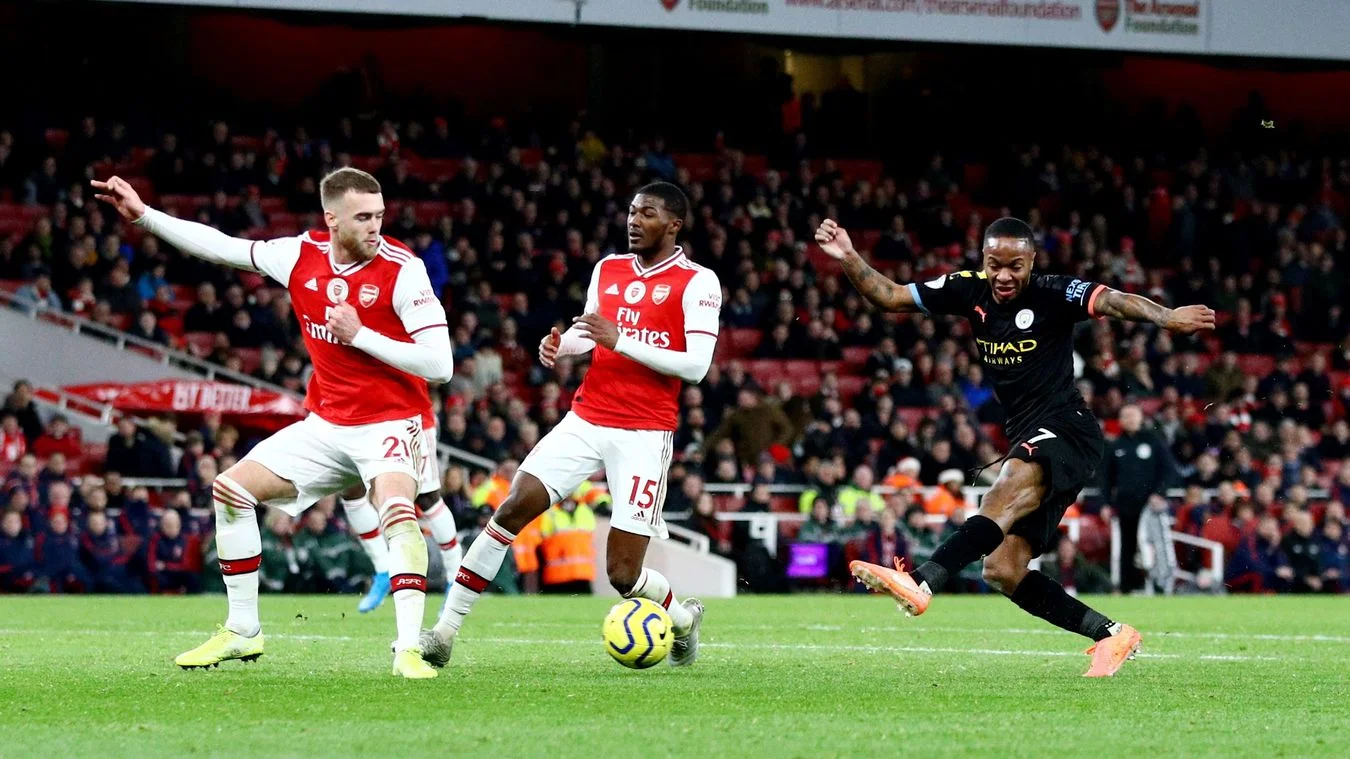 Стерлінг атакує ворота Арсенала / офіційний сайт АПЛ