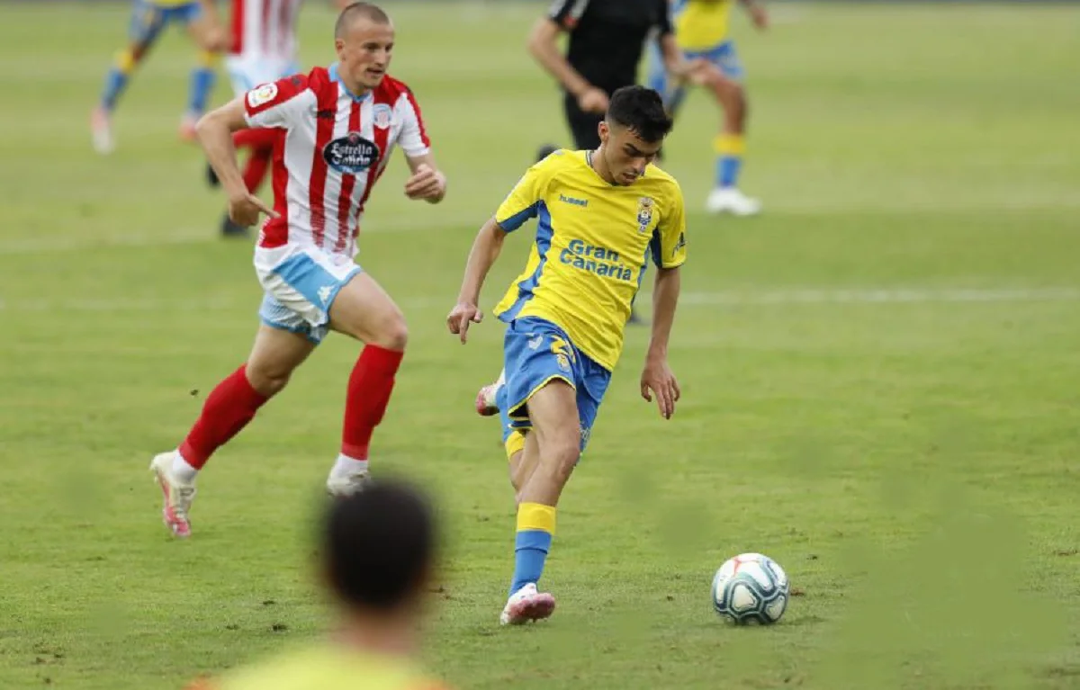 Кравец против Педри / фото: La Liga