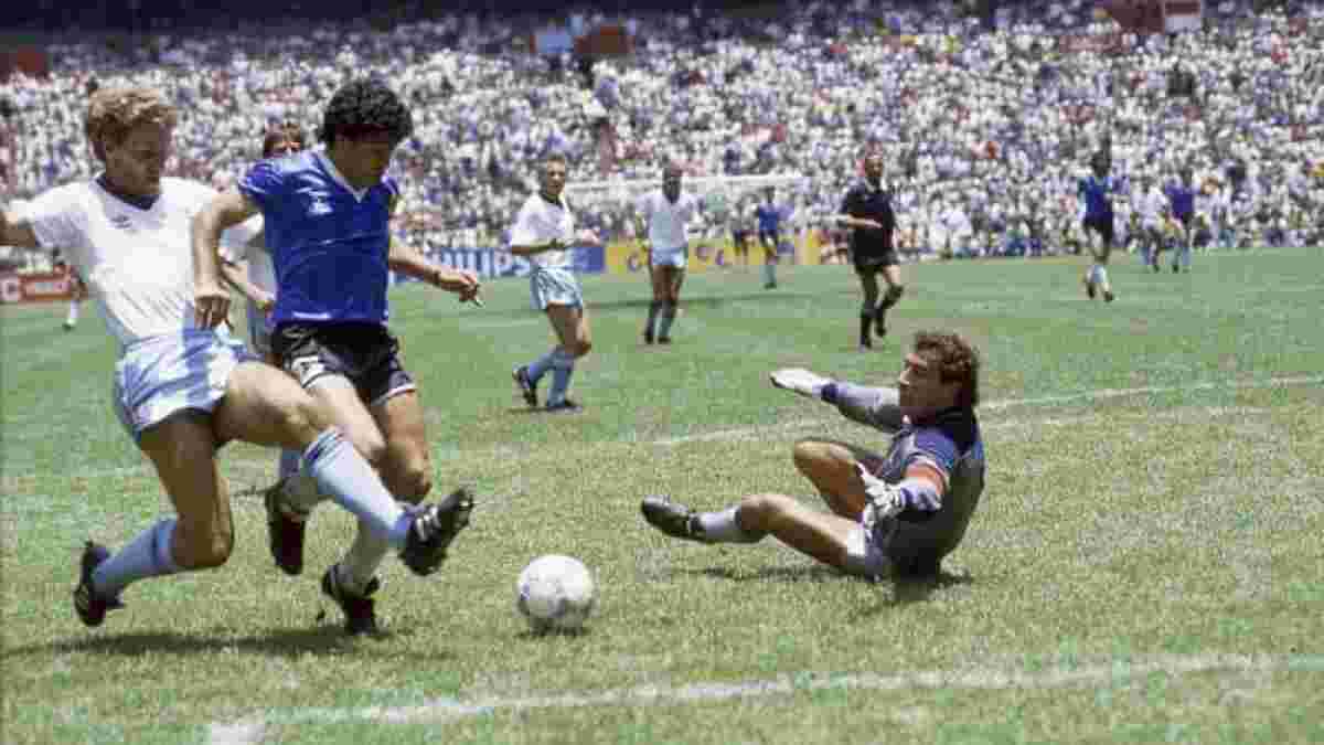 ФИФА вспомнила легендарный сольный проход Марадоны против Англии – гол считается одним из лучших за всю историю