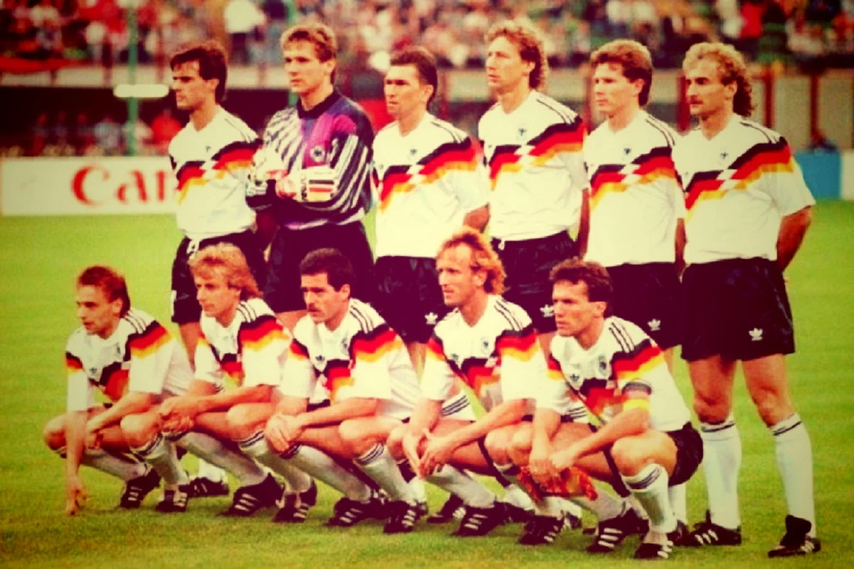 ФРН на ЧС-1990 / Pinterest