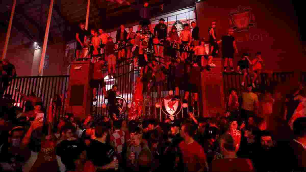 Ливерпуль осудил своих фанатов за празднование чемпионства на улицах города