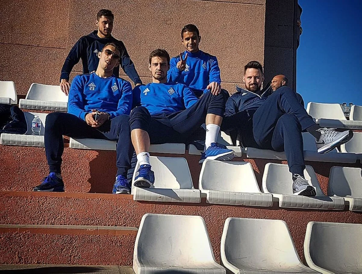 Александар Пантіч (між Піварічем і Кадаром) опинився в компанії легіонерів, які не заграли в Динамо