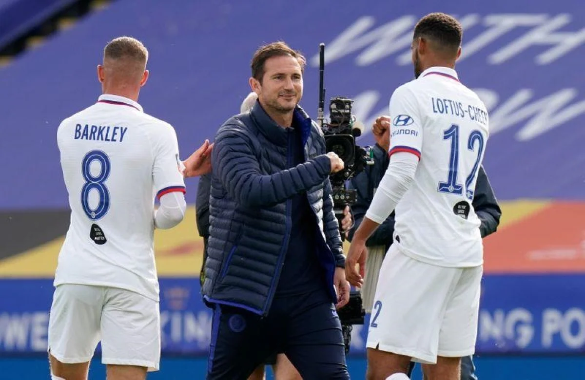 Лэмпард с подопечными / Reuters