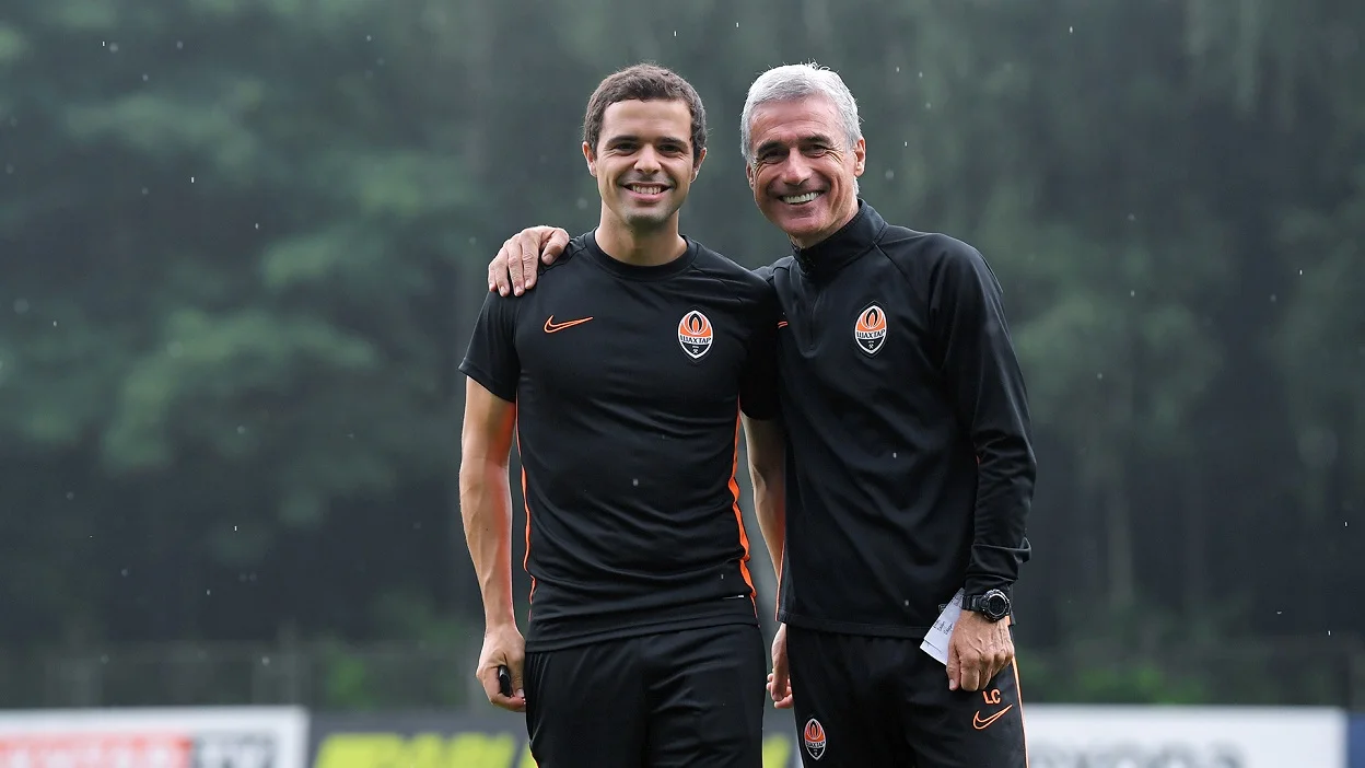 Бриту и Каштру / Сайт Шахтера