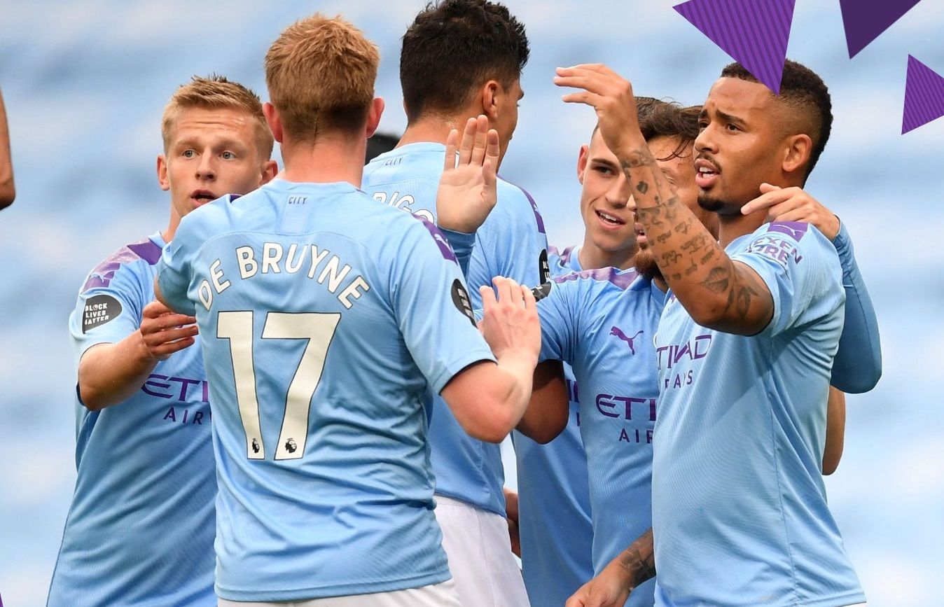 Манчестер Сити празднует гол Ньюкаслу / Man City