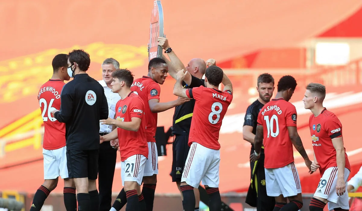 ФИФА сохранила правило 5 замен / МЮ