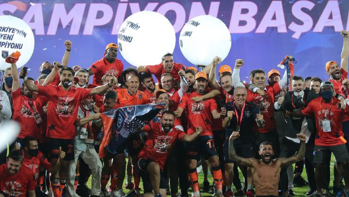 Истанбул Башакшехир – чемпион Турции сезона 2019/20 / Фото из соцсетей