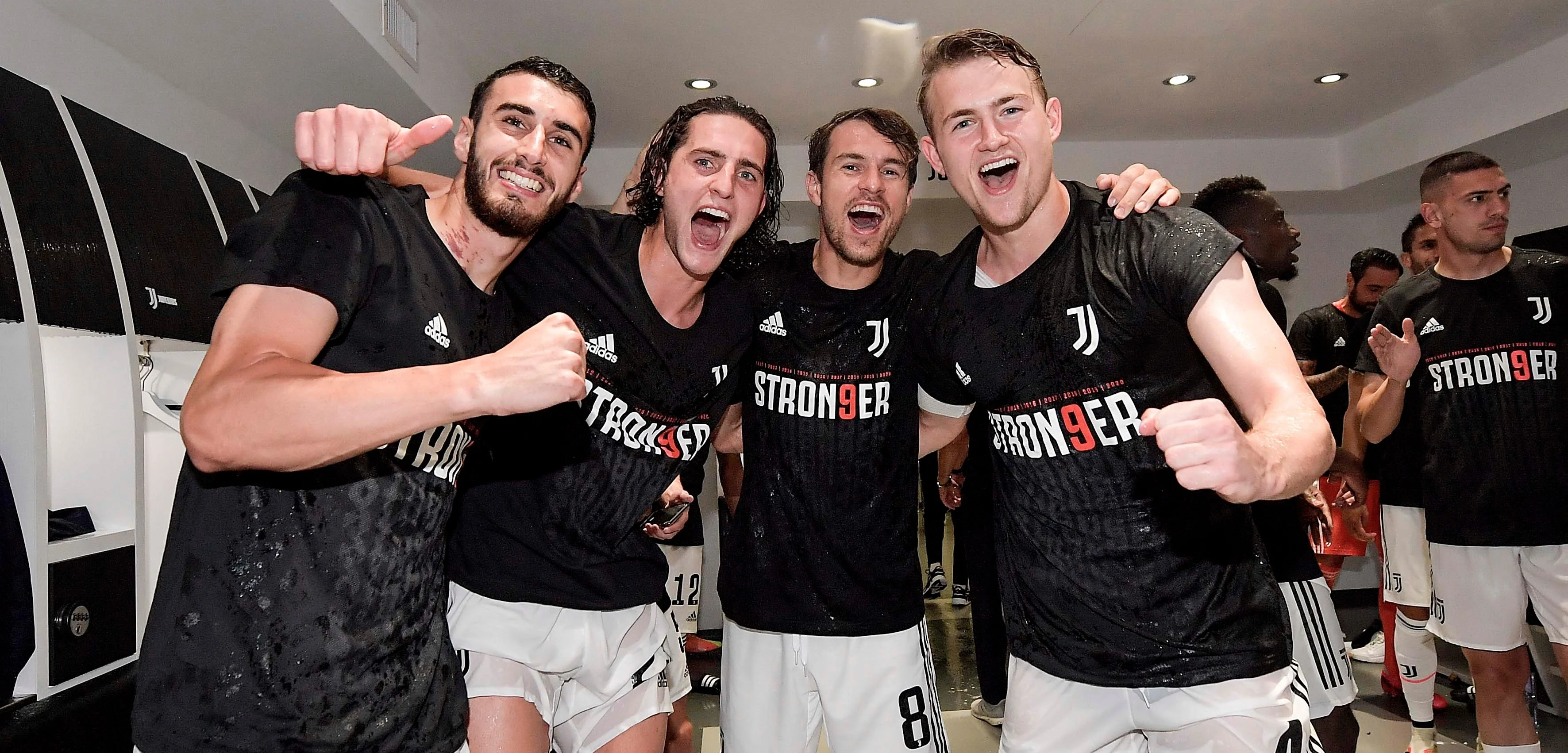 Туринці святкують чемпіонство / ФК Ювентус