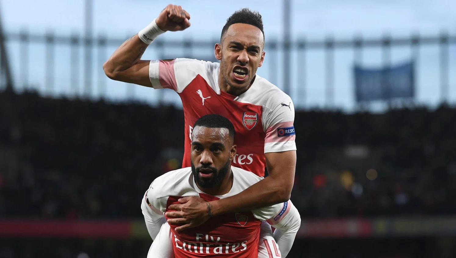 Ляказетт держит Обамеянга / Getty Images