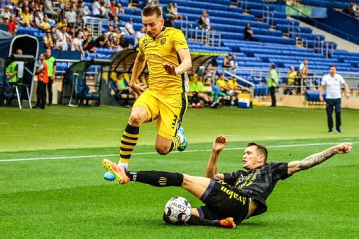 Гравець Металіста-1925 / Перша ліга