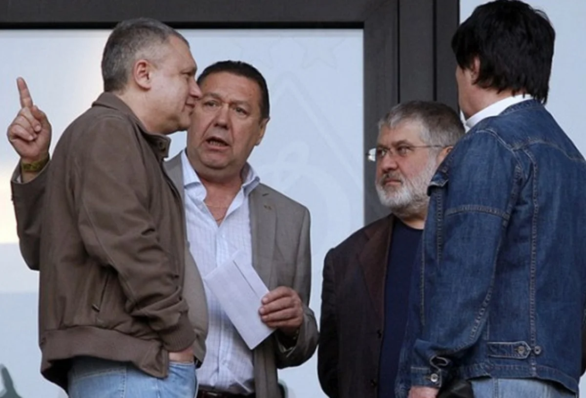 Ігор Суркіс, Анатолій Коньков і Ігор Коломойський / Фото з відкритих джерел