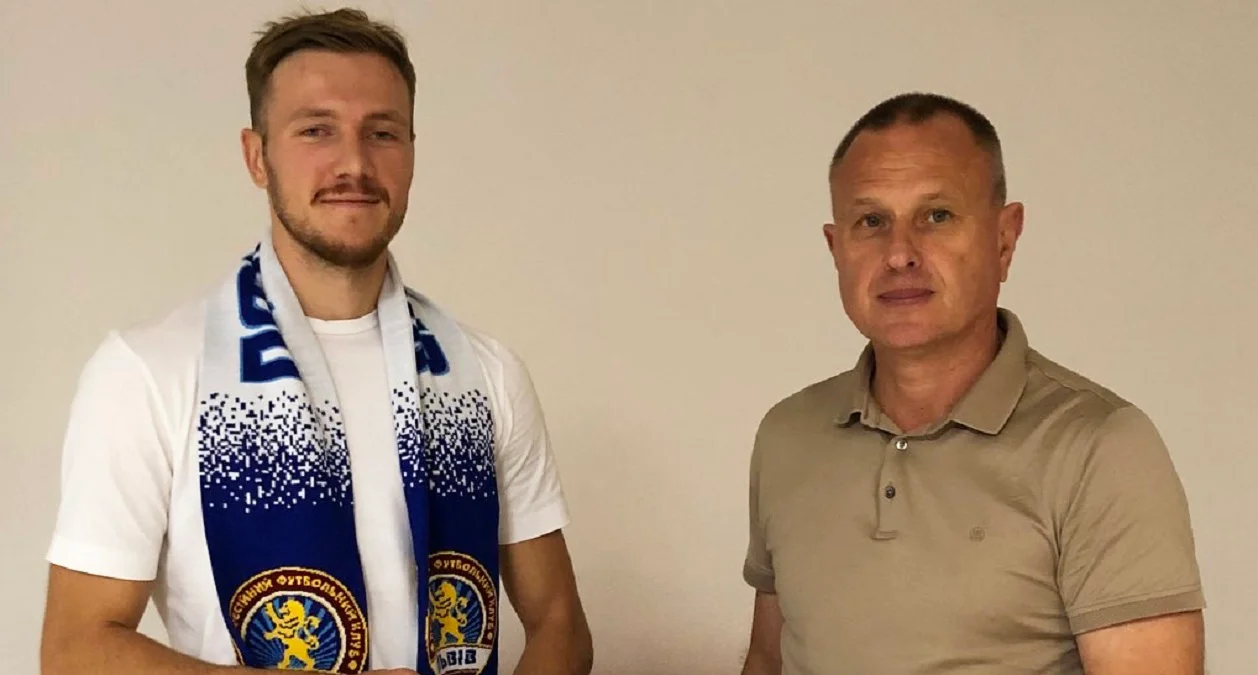 Энес Махмутович (слева) / ФК Львов